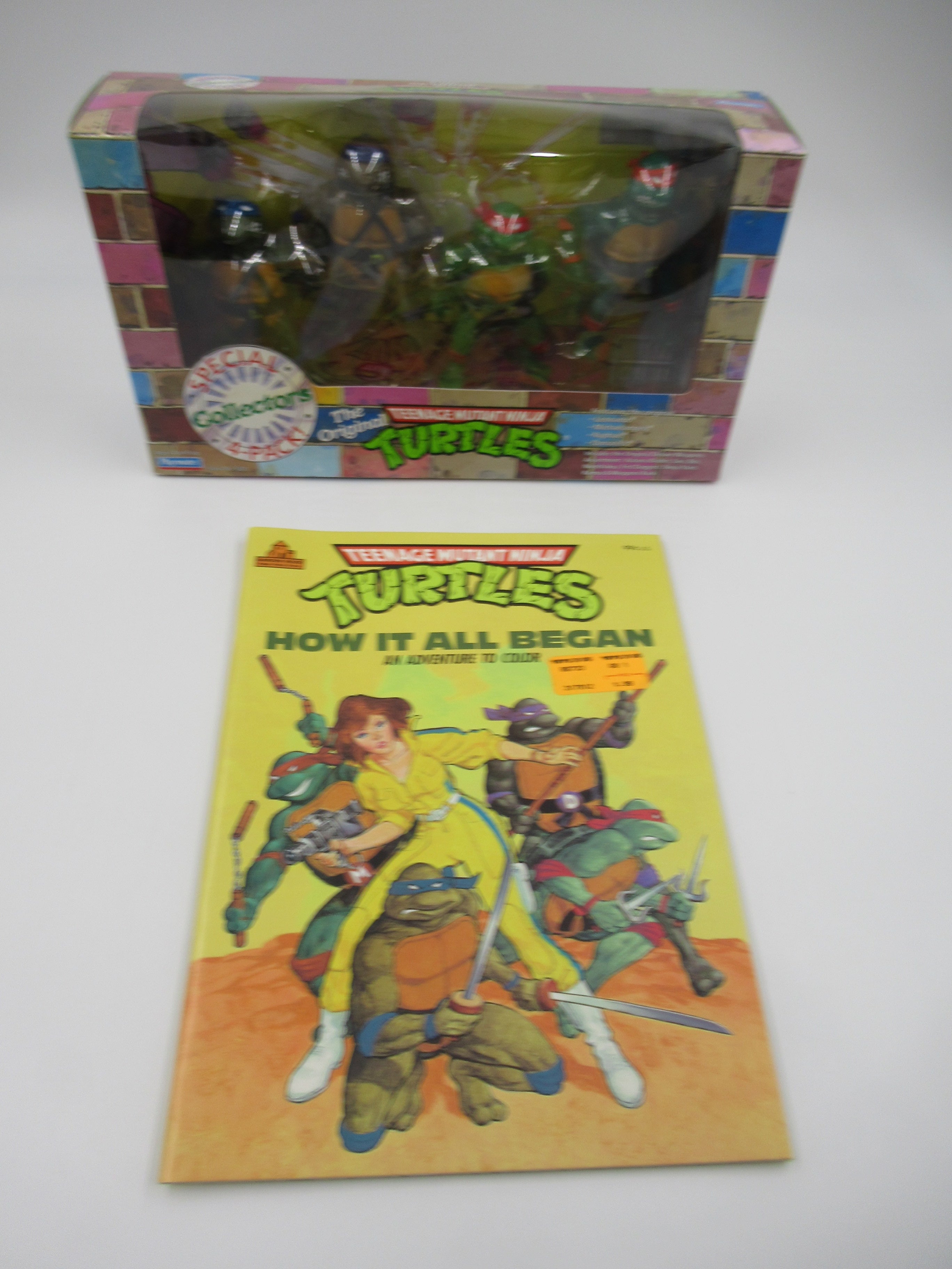 Teenage Mutant Ninja Turtles Original TMNTs Collector's Special 4-Pack & Coloring Book - Playmates (1992)